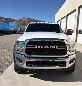 Camión de plataforma plana Tradesman 2024 de 11 pies, seminuevo, 360HP, automático de 6 velocidades - Product Image 4