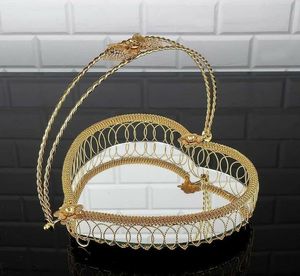 ถาดโลหะสวยงามลายดอกไม้ เหมาะสำหรับตกแต่งพื้นที่รับประทานอาหารในช่วงเย็นของเดือนรอมฎอน - Product Image 1