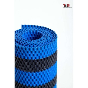 Tapis de verrouillage à chaîne de qualité industrielle de qualité supérieure avec bords faciles à encliqueter pour une installation rapide disponibles à la vente - Product Image 2