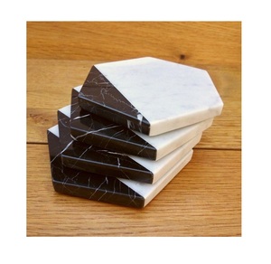 Dessous de verre à thé hexagonal de luxe blanc et noir boissons décoratives Pats pour bureau et maison tapis de table et tampons - Product Image 1