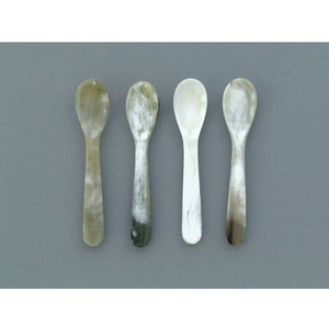 Cucharas de cubiertos ecológicas hechas a mano con cuerno de búfalo largo y vajilla de ágata de forma decente cucharas para servir ensaladas - Product Image 2