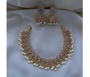 Heritage South Indian Collar Set con Jumkas Temple Jewelry South Indian Collar con Jumka Pendientes Kundan-Style South - Product Image 1