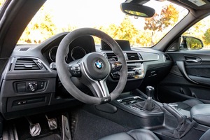 รถยนต์มือสองพรีเมียม ปี 2021 บีเอ็มดับเบิลยู เอ็ม2 คอมเพทชั่น เกียร์ธรรมดา 6 สปีด เครื่องยนต์เทอร์โบ 6 สูบ 405 แรงม้า - Product Image 4