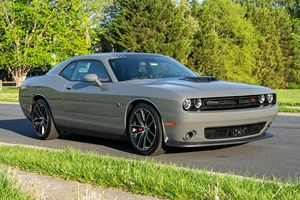 Dodge Challenger 392 Hemi Scat Pack Shaker USADO de 2018 - Product Image 4