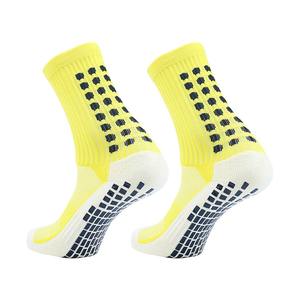 Chaussettes de football/soccer pour hommes en coton de haute qualité, respirantes, antidérapantes, personnalisées en gros - Product Image 2