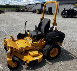 รถตัดหญ้า Cub Cadet PRO Z 554L Series รุ่นยอดเยี่ยม มาพร้อมเครื่องยนต์ V-Twin 27 แรงม้า และแท่นตัดหญ้าแบบ Zero Turn ขนาด 54 นิ้ว ทำจากเหล็กเกรด 7 - Product Image 1