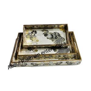 Plateau de service en bois rectangulaire vintage avec motifs de paons colorés - Product Image 1