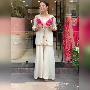 Salwar Kameez de Seda Multicolor de Última Moda con Detalles de Resham y Elegante Dupatta, Colección 2025 - Product Image 2