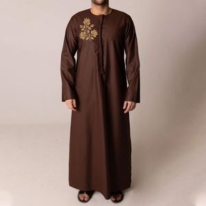 Thobe pour hommes saoudiens de bonne qualité, thermique, grande taille, couleur unie, col montant, manches longues, en polyester/coton teint brun - Product Image 2