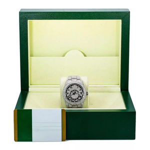 Montre Hip Hop Quartz de haute qualité avec Moissanite Bling pour un look urbain élégant qui se démarque à chaque occasion - Product Image 6