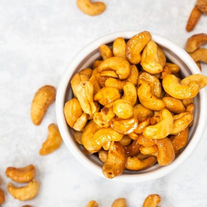 Anacardos tostados sin cáscara salados y tostados W320 de alta calidad de Vietnam, frutos de anacardo divididos orgánicos exportados a Europa - Product Image 4