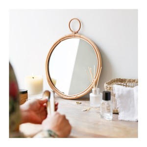 Miroir de maquillage en rotin, miroir de beauté rond, miroir mural suspendu pour décoration de chambre à coucher, vente directe en usine, prix compétitif - Product Image 1