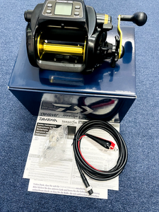 Carrete de Pesca Eléctrico Daiwa Tanacom 1000 Nuevo para Pesca de Grandes Peces con Pantalla en Inglés - Tanacom1000 AZ - Product Image 4