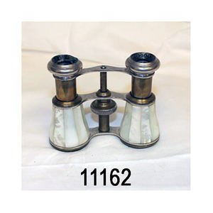 Jumelles nautiques décoratives en laiton pour amoureux du vintage, idéales pour l'affichage de table de bureau et le style intérieur marin - Product Image 3