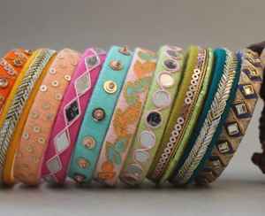 Brazaletes de hilo de seda multicolor joyería de mujer pulseras Kundan recuerdo de boda Haldi, Mehndi, Sangeet, regalo de devolución de Baby Shower - Product Image 1