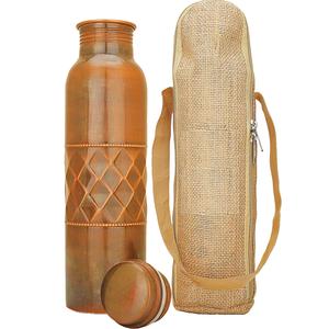 Botella de agua de cobre martillado punteado básico para uso en oficina con bolsa de transporte de yute botella de cuidado de Ayurveda útil digestiva disponible - Product Image 6