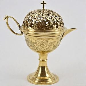 TrinityAsh-Encensoir en métal orné de fumée divine-Brûleur d'encens d'église traditionnelle avec chaîne en laiton vintage polonais - Product Image 1