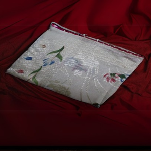 Vêtements indiens et pakistanais élégants faits à la main Blouse en tissu de coton à bordure en brocart avec matériau en soie Design élégant fait à la main - Product Image 1