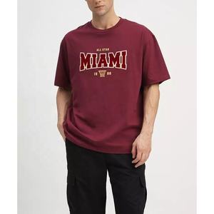 T-shirt surdimensionné décontracté 100% coton de haute qualité pour homme Logo personnalisé en mousse 3D Motif de lettres 180gsm - Product Image 1