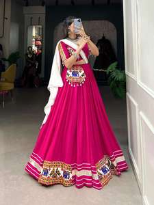 Lehenga Choli de Rayón Puro de Alta Calidad para Eventos Especiales y Estilo Tradicional Navratri, al Mejor Precio Global - Product Image 4