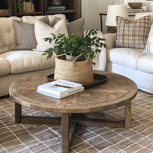 Table basse en bois construite en bois massif offrant une robustesse durable et une présence élégante dans le salon - Product Image 6