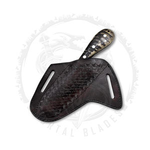 Couteau de cow-boy de coupe-taureau de taille personnalisée avec poignée parfaite lame en acier damas avec gaine en cuir crêpe - Product Image 5