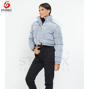 Chaqueta acolchada ligera de manga larga con cremallera completa resistente al agua para mujer - Product Image 4
