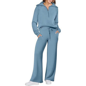 Ensemble décontracté deux pièces pour femme : survêtement bleu poudré à col montant et fermeture éclair, pull épais et pantalon de survêtement large assorti - Product Image 2