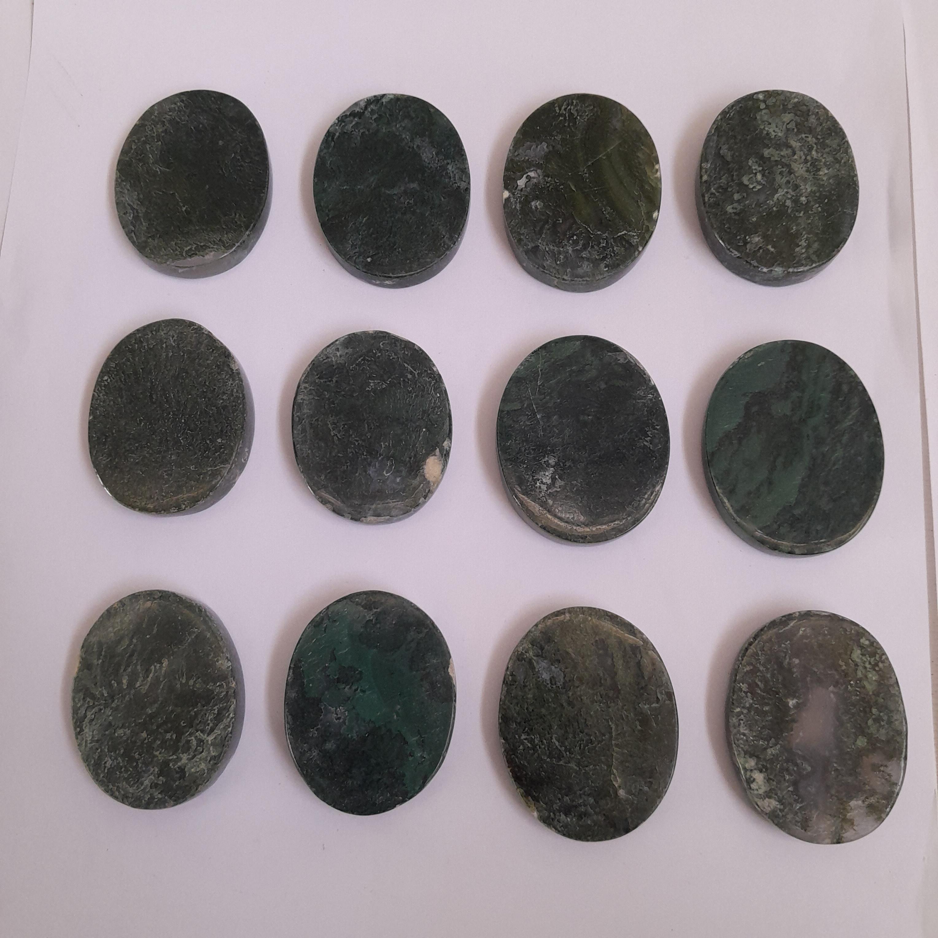 สีเขียว