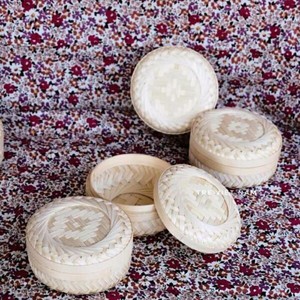 Round Vietnam Bamboo Small Gift Baskets Moon Cake Holder for Mid Autumn Festival <b>Home</b> <b>Decor</b> Tet Holiday Amazon FBA Gift Box - Product Image 2