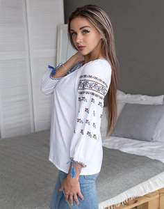 เสื้อลำลองปักลายทันสมัยหรูหราสำหรับผู้หญิงแม่ลายยูเครนแบบดั้งเดิมมีพู่ห้อยเป็นของขวัญสำหรับงานเลี้ยงที่ดีที่สุดเรียบง่าย - Product Image 2