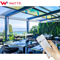 Pergola en verre rétractable automatique conçue sur mesure avec toit plat, protection contre la pluie, couverture d'auvent pour patio arrière-cour
