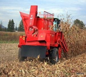 Cosechadora de Maíz de Alta Productividad a Precio de Fábrica, Cosechadora Combinada de 100-120 HP Disponible para la Venta - Product Image 1