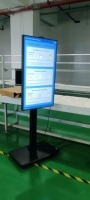 Écran LCD de fenêtre de 3000 lentes lisible à la lumière du soleil ultra mince avec affichage numérique de la fenêtre de magasin debout rotatif