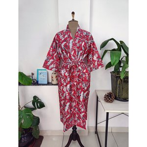 Robe d'été Bohème Chic en Coton Kimono Imprimé Floral Sauvage Rouge Fait Main XS Les Vacances Légères La Plage de Luxe Indienne - Product Image 1