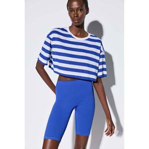 T-shirt court décontracté à rayures en polyester pour femme, respirant, style streetwear coréen, coupe régulière XS-4XL, été - Product Image 1