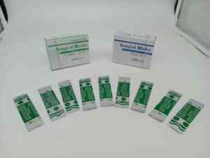 Bisturí quirúrgico desechable hecho de acero al carbono y acero inoxidable, todos los tamaños de hoja están disponibles en HEXA CARE - Product Image 4