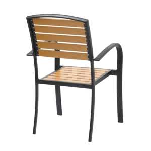 Fauteuil d'extérieur en bois naturel pour jardin, structure en aluminium noir avec lattes en bois plastique - Product Image 4