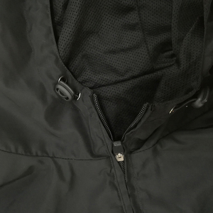 Veste coupe-vent à capuche en nylon noir sportif pour hommes avec demi-fermeture éclair veste enduite imprimée OEM de logo sérigraphie personnalisée - Product Image 6