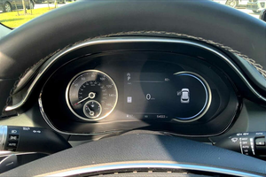 DESCUENTO EN GENESIS GV70 2.5T AWD 2023 USADO, CON VOLANTE A LA IZQUIERDA/DERECHA - Product Image 3