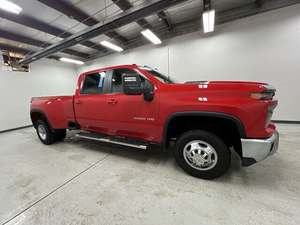 Chevrolet Silverado 3500HD LT 2024 USADO EN BUEN ESTADO, Cabina Doble, 4x4, Volante a la Izquierda, Cuero Oscuro, R19, Automático, Techo Solar - Product Image 4