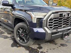 BESTUNE Platinum HV 2025, nouveau pick-up diesel turbo manuel, phares LED R17, écran tactile, intérieur sombre, caméra arrière, porte-bagages de toit en métal - Product Image 2