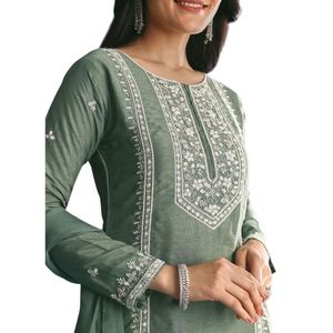 Juego de Kurta de seda verde con Moti y Cutdana Sharara para ropa festiva al por mayor, eventos culturales, recepciones de bodas y pedidos a granel - Product Image 5