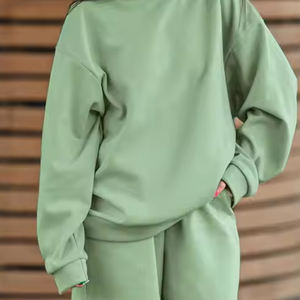 Nuevas llegadas Chándales de invierno para mujer Sudadera Top Shorts Conjunto a juego Jogger Conjunto de pantalones cortos de dos piezas Chándales pesados para mujer - Product Image 4