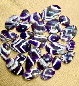 Lot en gros d'améthyste de haute qualité de cabochon d'améthyste naturelle pierre polie de différentes formes et tailles pour la fabrication de bijoux - Product Image 5