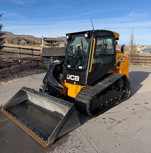 Mini-chargeuse compacte, chargeuse-pelleteuse pour travaux de construction et agricoles, incluant moteur, pompe, roulement, boîte de vitesses 3.4, disponible à la vente. - Product Image 4