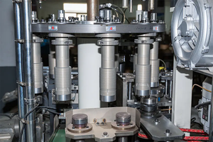 Oferta Exclusiva: Máquina Automática para Fabricar Tubos/Envases de Papel STD-80 con Base para Envasado de Alimentos - Product Image 2