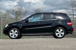Mercedes-Benz ML350 BlueTEC 2011 d'occasion en excellent état - Product Image 1