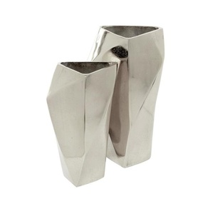 Vase à fleurs moderne en aluminium et laiton personnalisable Vase de table décoratif pour la décoration de maison et de mariage - Product Image 2