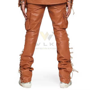 Pantalon en cuir durable pour homme, finition lisse, coupe confortable, léger, idéal pour une utilisation prolongée, en vente - Product Image 2